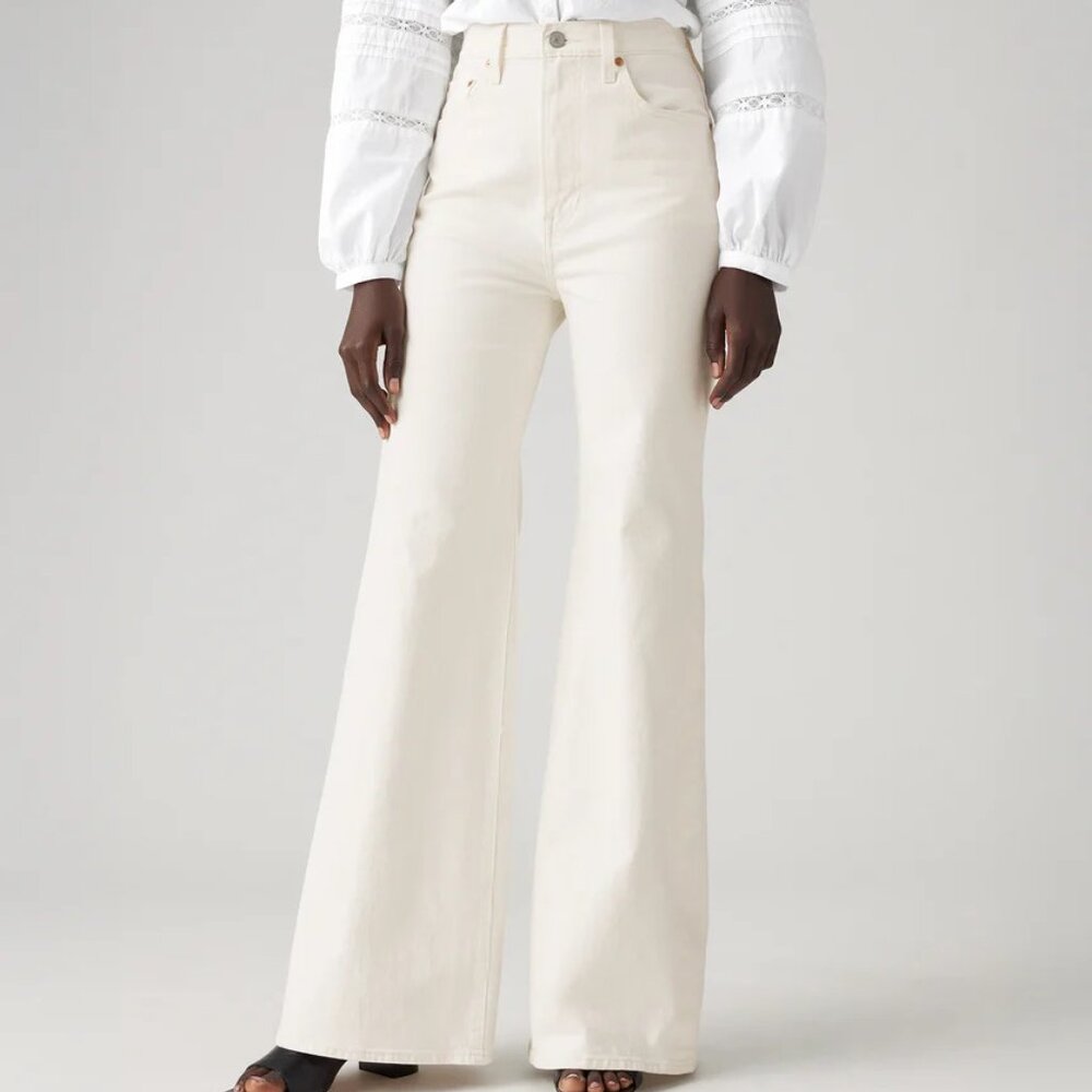 NWOT Levi's Women's Ribcage Bell Jeans - White - Size 30 x 32